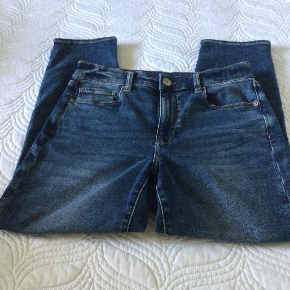 American Eagle HIGH RISE SKINNY.  8 XSHORT